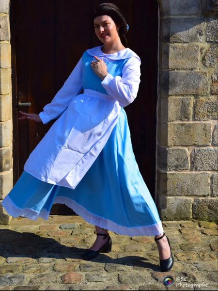 Princessandpixiedust - Belle villageoise 