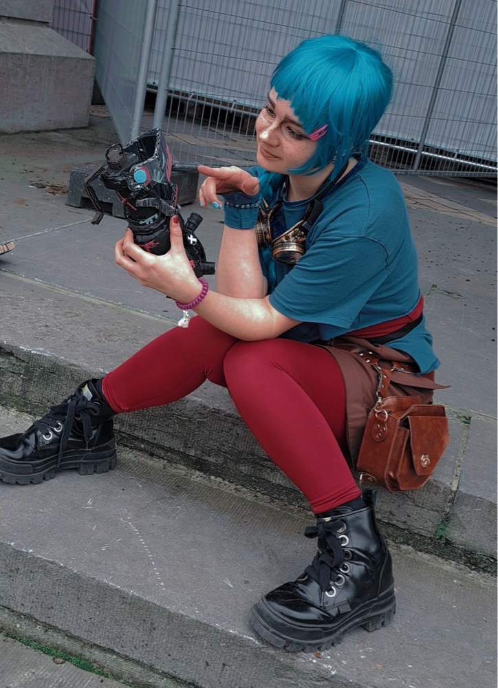 MIA — photo 9