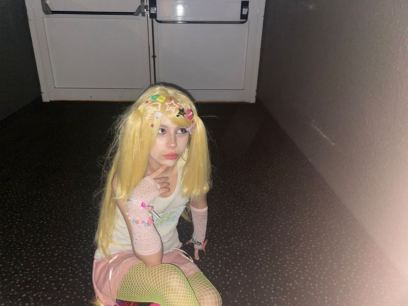 ._fischl_. - Chica