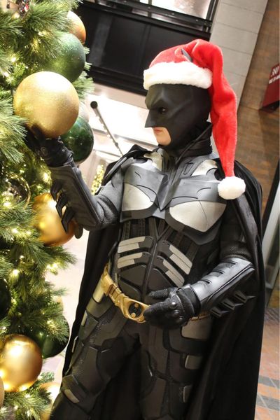 Isagaultcostume - The Bat Santa