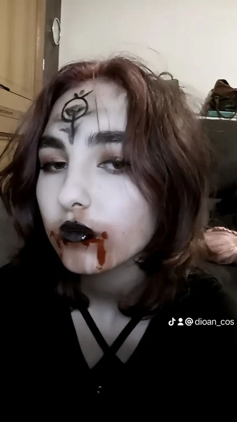 Dioan_ – Daniela Dimitrescu 