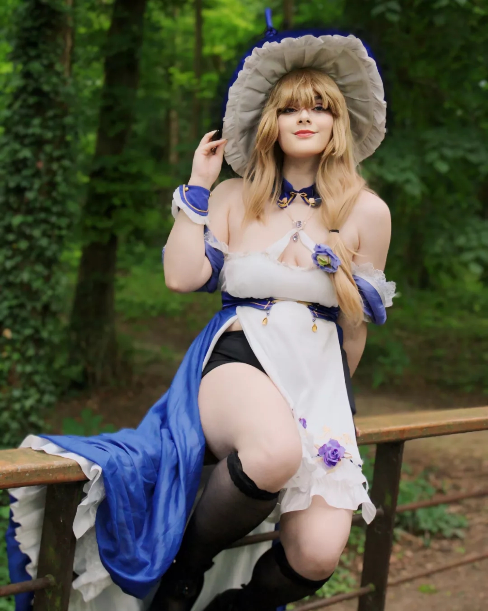 Lisa, Maid - Photo 2