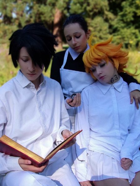 Alii_cosplay_ - Emma 