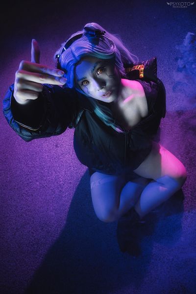 Tsuna - Rebecca