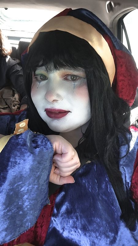 Thalis_cos – Pomni