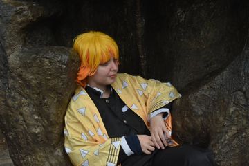 Zenitsu Agatsuma preview 3