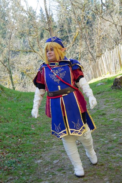 Emma_mukami_cosplay_ - Link tenue de garde 