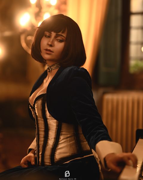 Hecata - Elizabeth