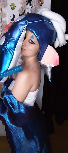 Olynya_.cos💮 - Shiver🐙