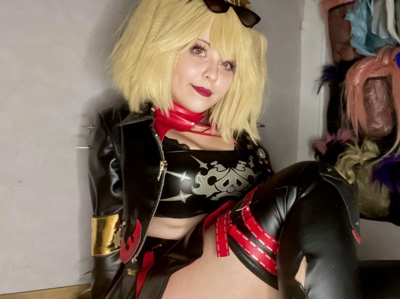 X~eno_cosplay – Burnice 