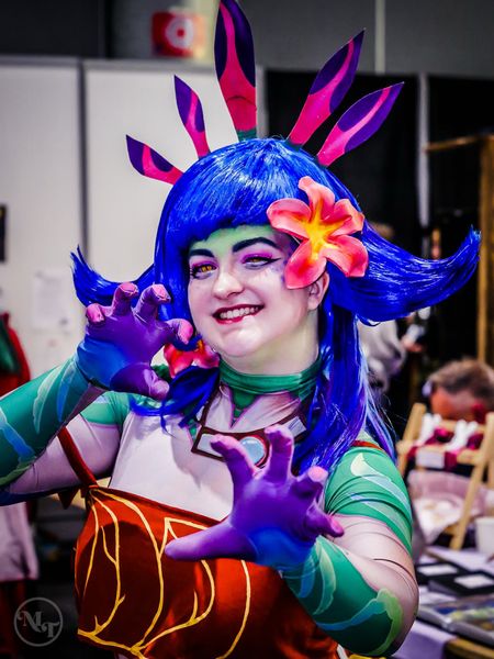 Hebi_scarlet - Neeko