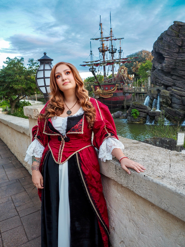 Elisabeth Swann - Photo 3