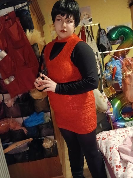 _fluffy_kiddo_ - Ada wong at home