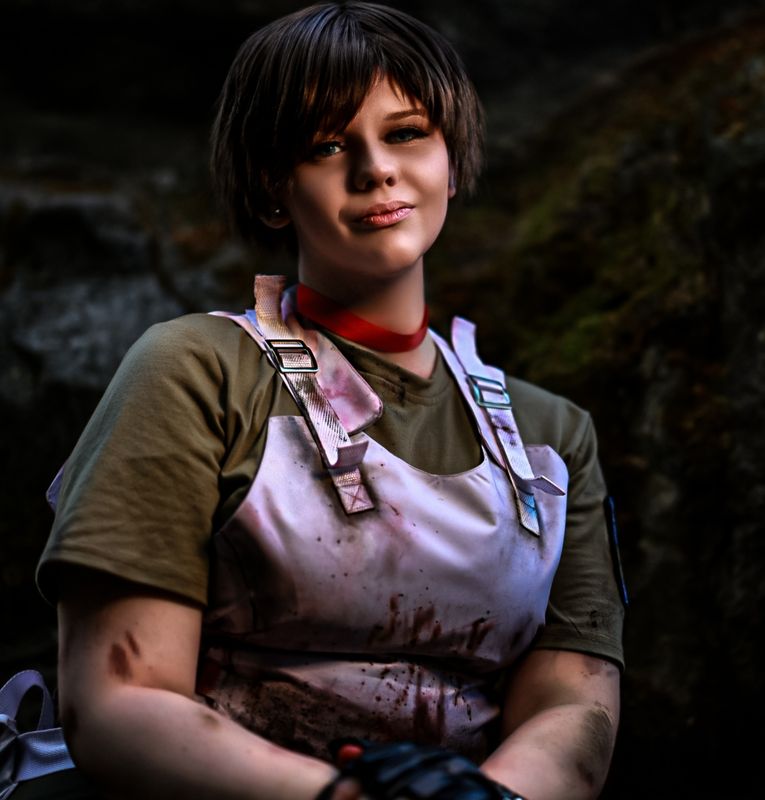 Cursed_cos – Rebecca Chambers 