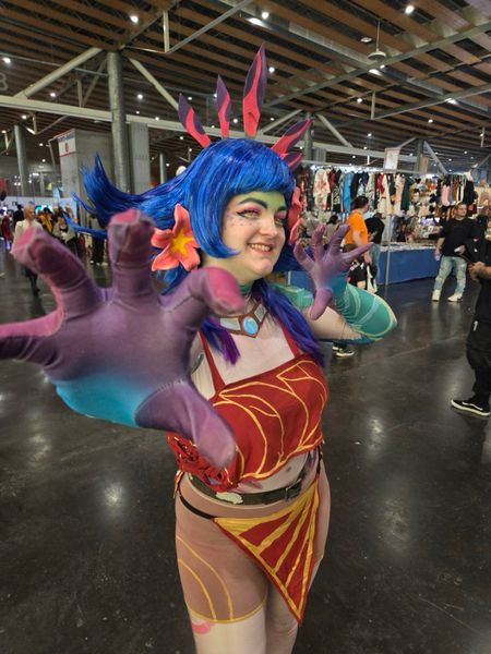 Hebi_scarlet - Neeko