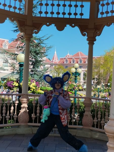 Une_fan_de_fnaf02 - Stitch  Disneyland P