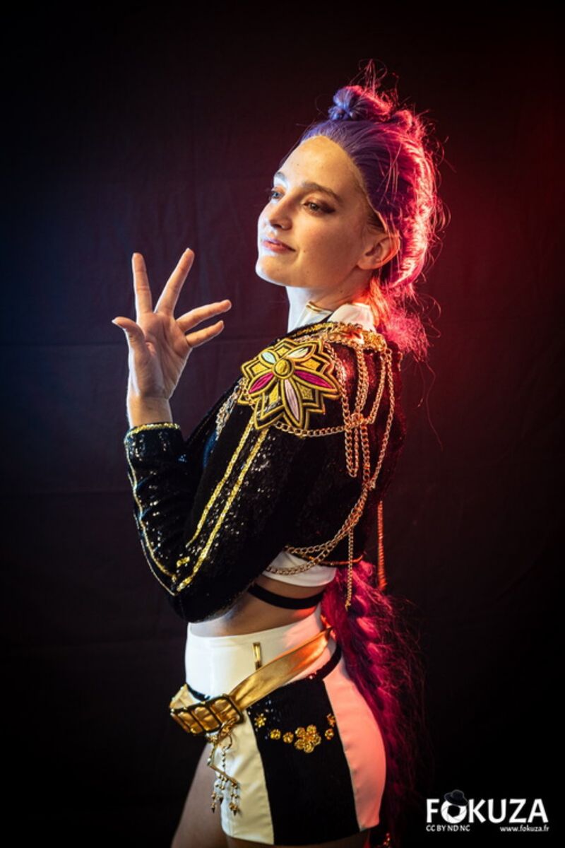 Sky_38904 – Rumi golden 