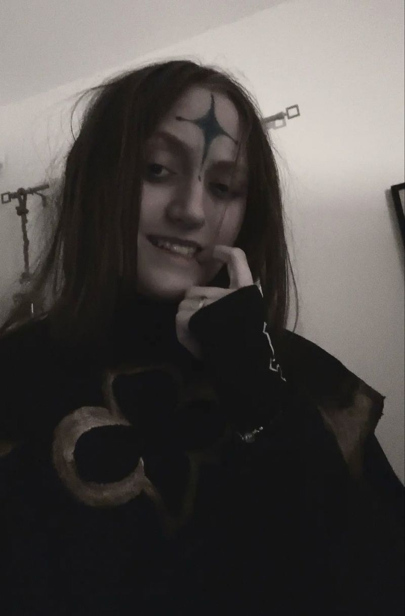 Goldenstar_cos – ✧Truthless recluse✧