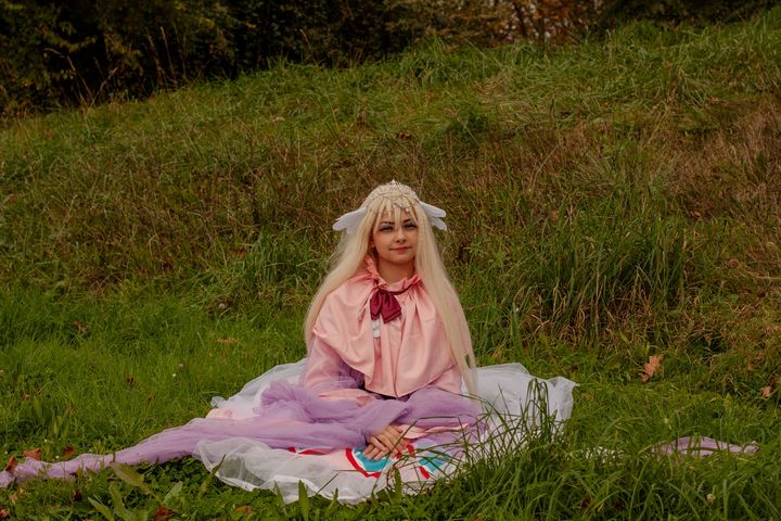 Mavis vermillion