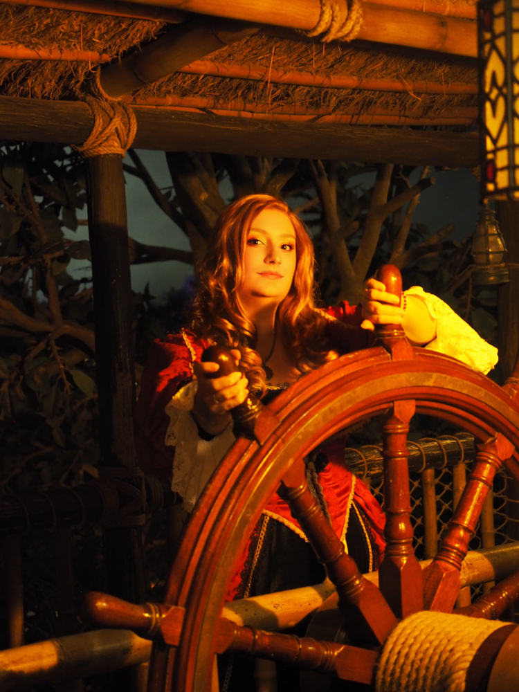 Elisabeth Swann — photo 14