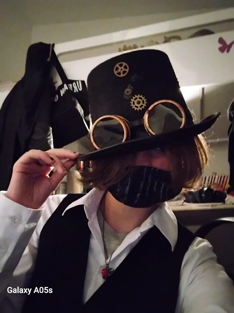 OC Lucia Woods - Photo 12