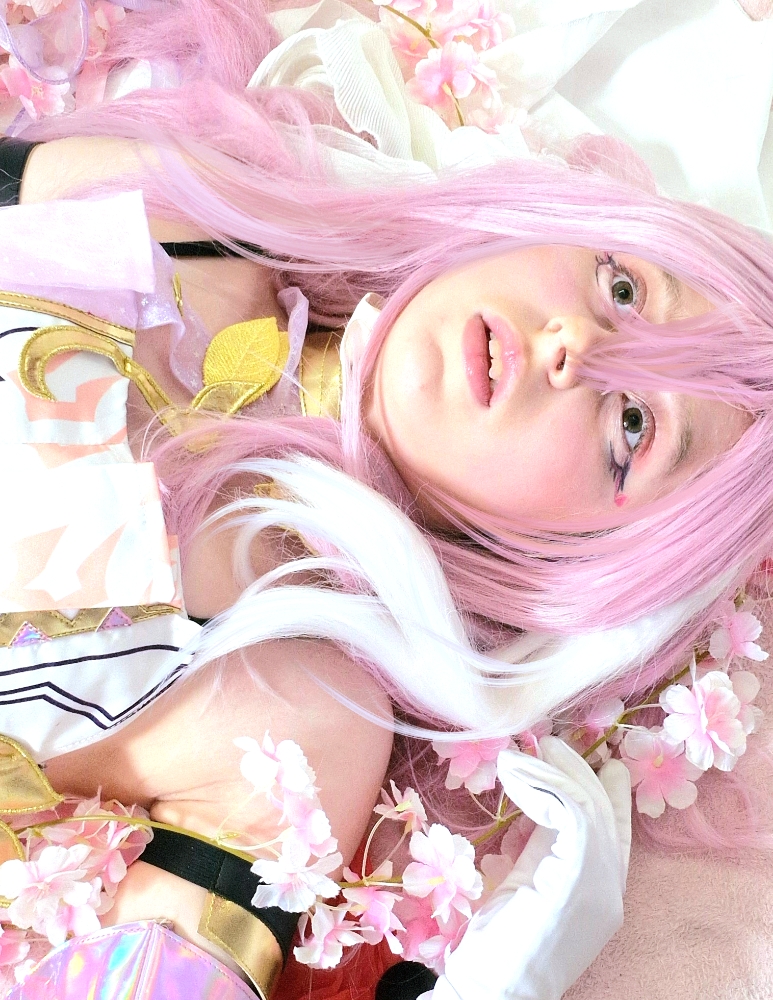 Elysia shooting solo - Photo 2