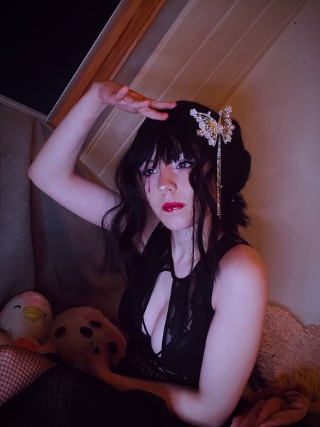 Hazel_5 - Yosano Akiko