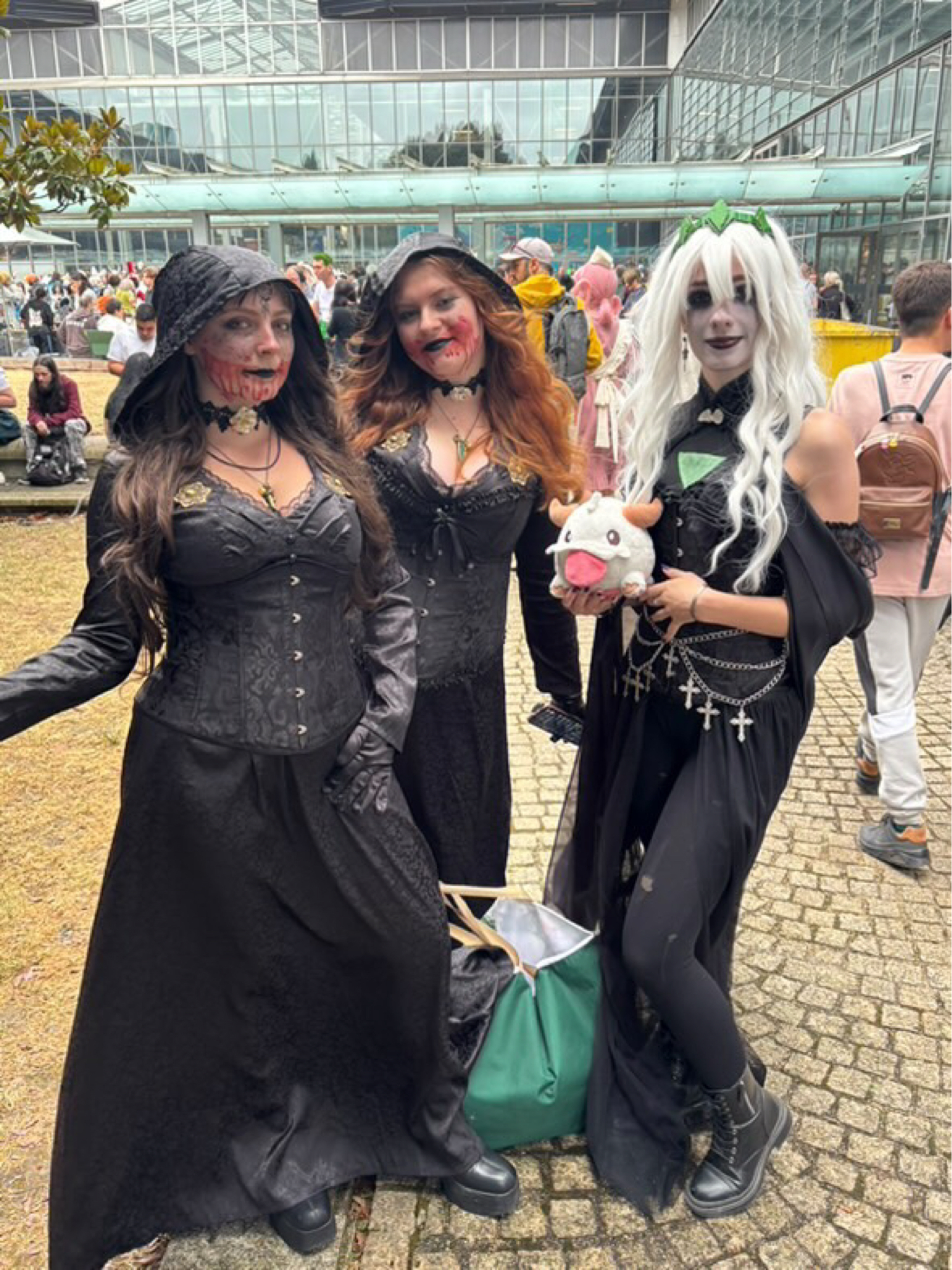 Daniela Dimitrescu 2 - Photo 7