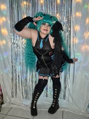 Miku Swimsuit V2 preview 3