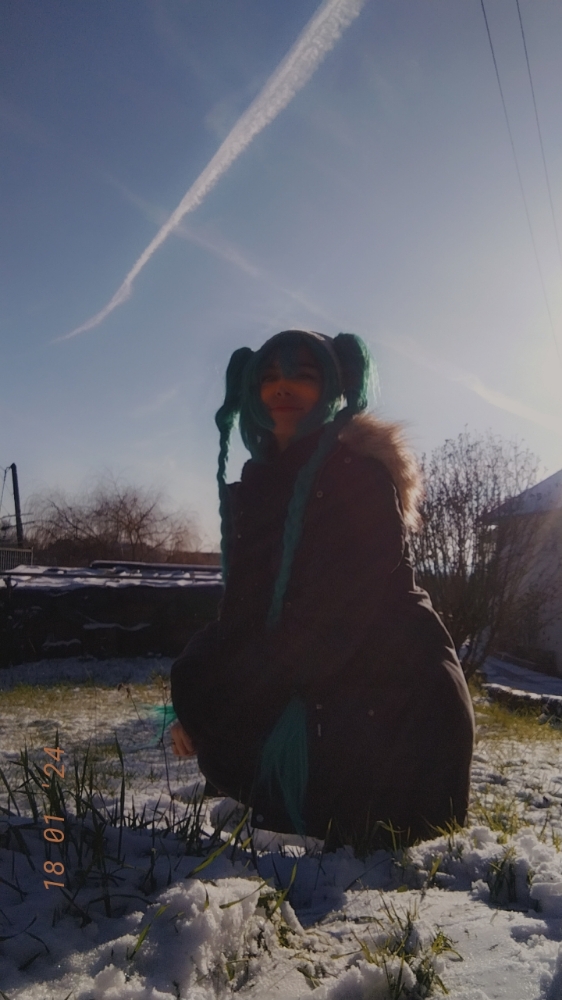 Miku snow casual cos — photo 7