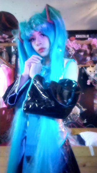 Moondrop_cosplay - Miku