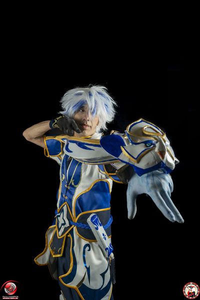 Kamui_shiro - Ezreal porcelain arm