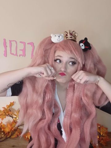 Junko Enoshima V1