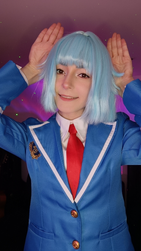 Hajime Shino - Photo 1