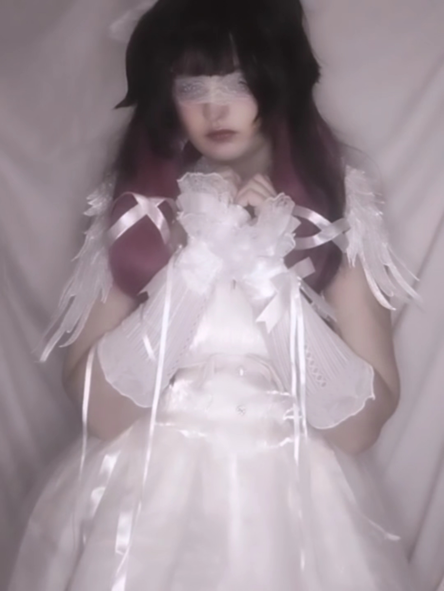 "a fallen angel"  - Photo 1