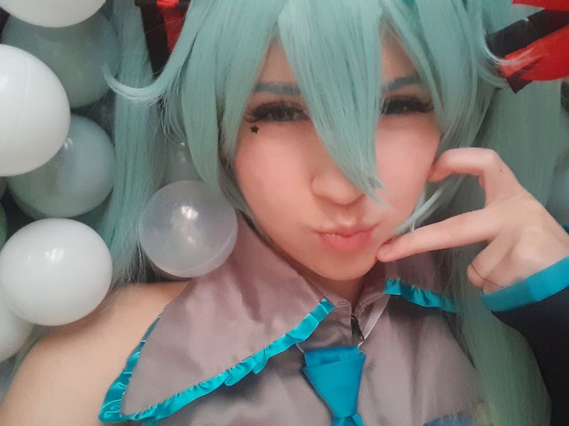 Clwraa._ – Miku