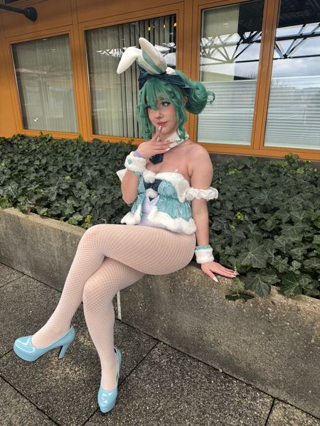 Oxyia - Miku White Rabbit