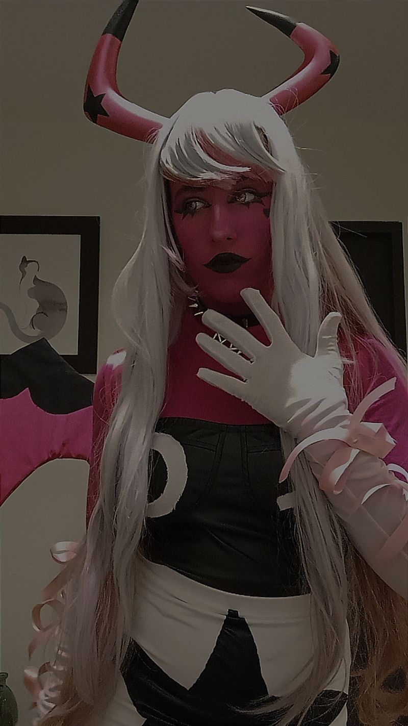 ☀️dollzx_cosplay_☀️ – Verosika 🩷