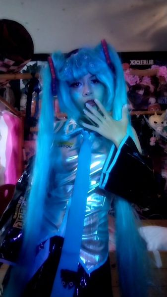 Moondrop_cosplay - Miku