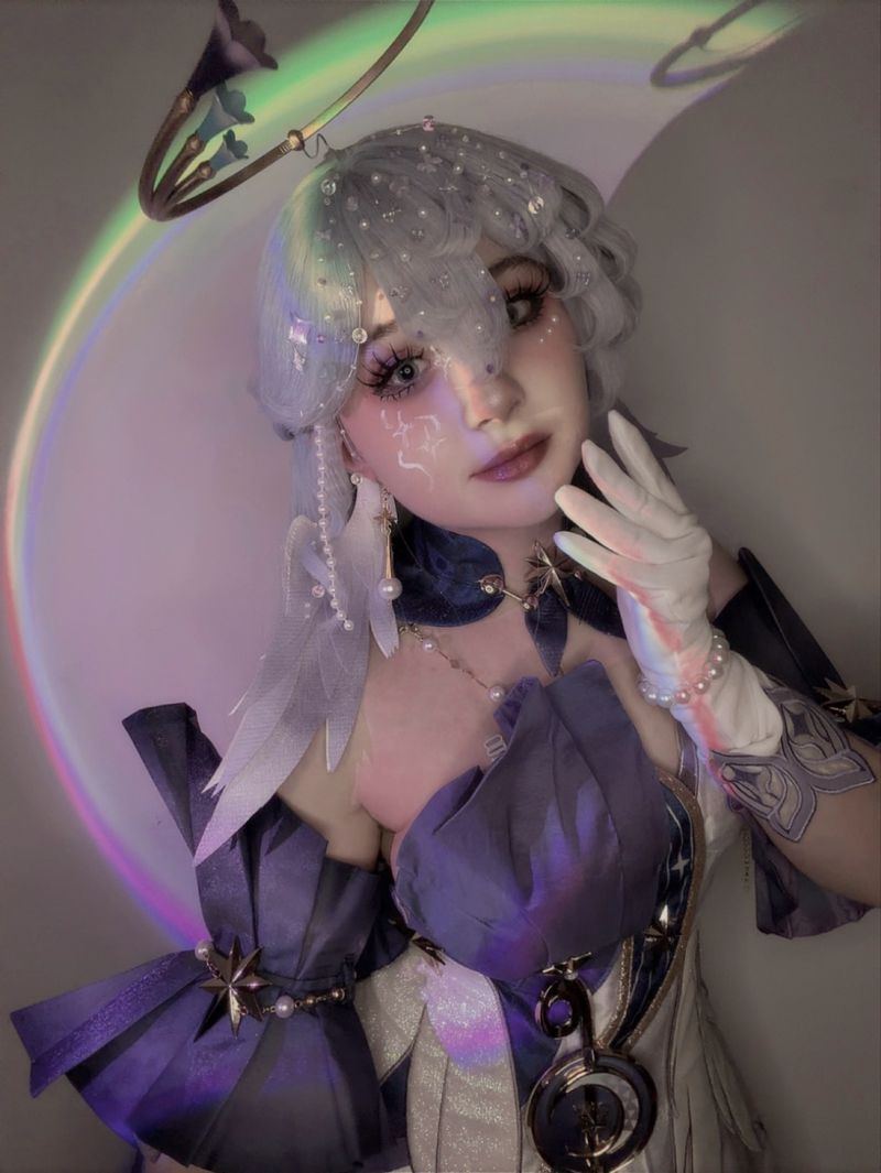Violet_.cos – Robin