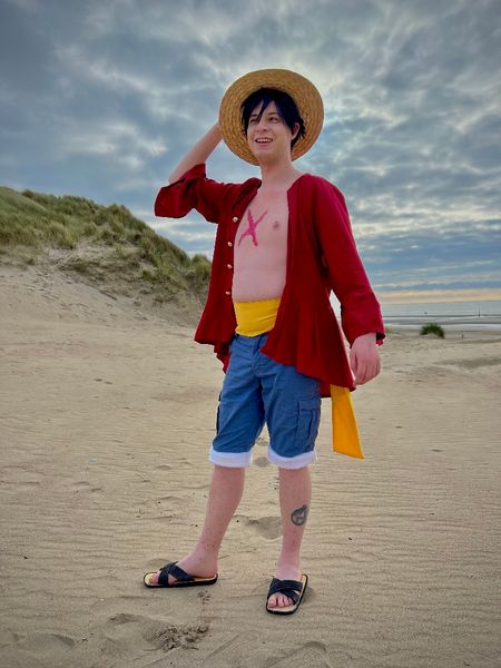 Valou_cosplay - Luffy à la plage