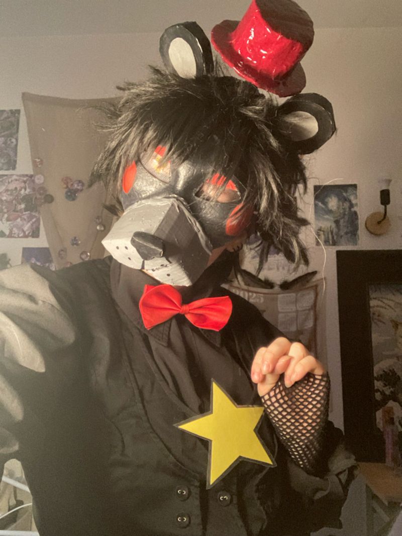 Stolas_🦉 – Lefty