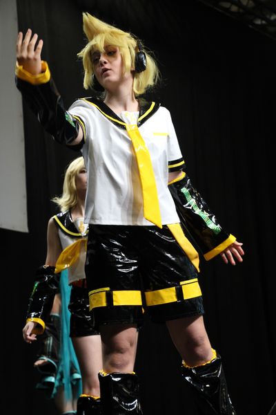 Noxyturne - Trio Vocaloid 