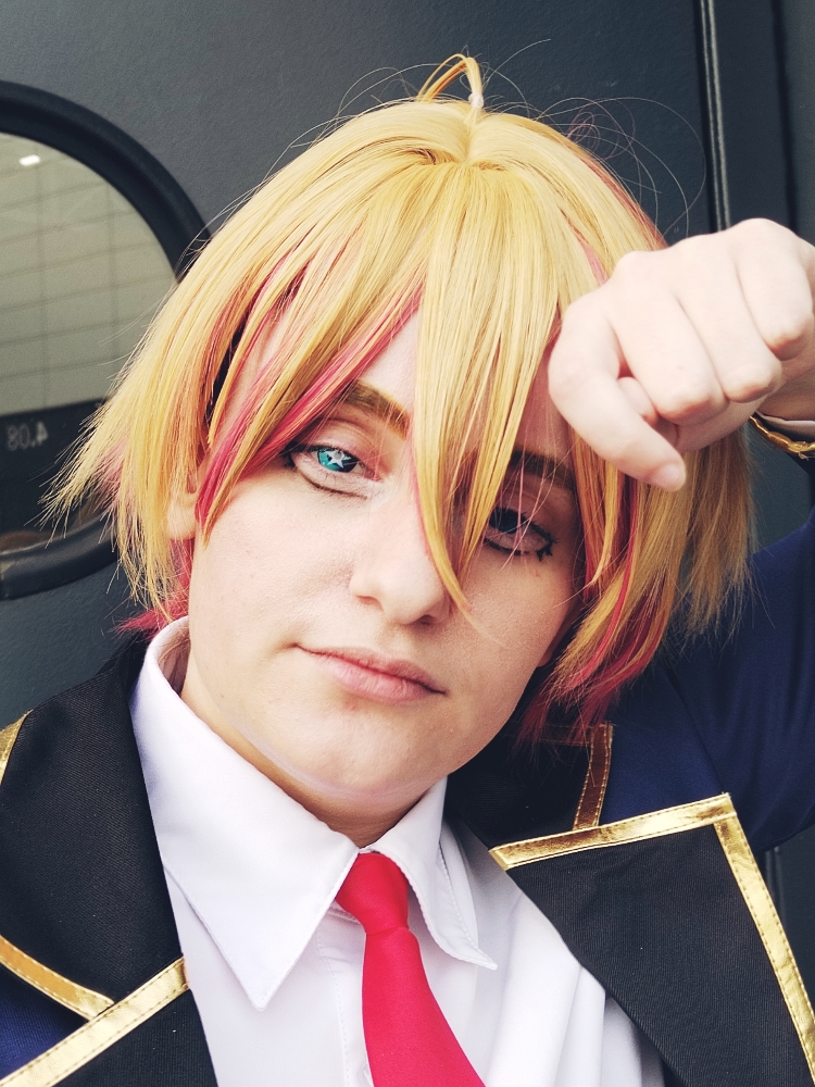 Aqua Hoshino - Photo 1