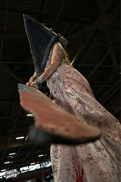 Redheart - Pyramid head 