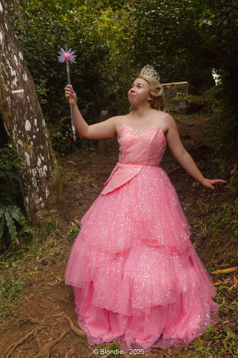 Michiru_cosplay – Elphaba & Glinda💚🩷