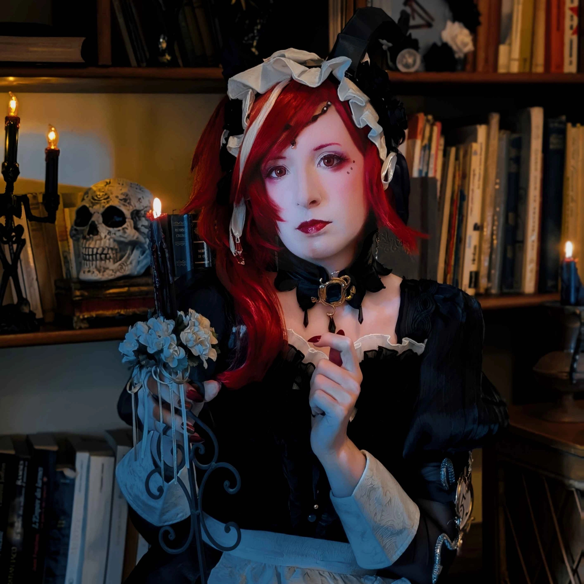 Crimson Identity v - Photo 1