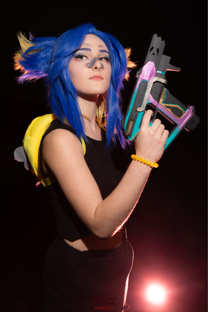 Neon (Valorant) - Photo 1