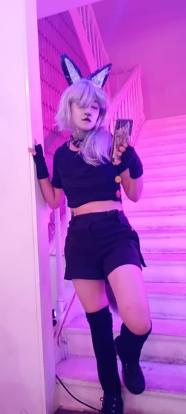 ._dash_.cos, Loona