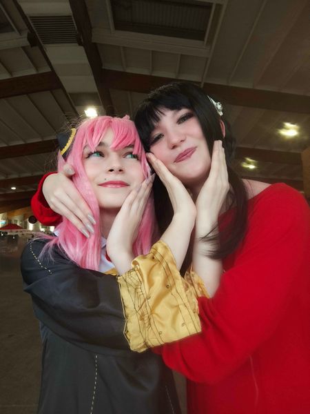 Leonie_flavignie - Yor et anya 